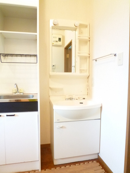 洗面設備　スペースが確保できる洗面所です