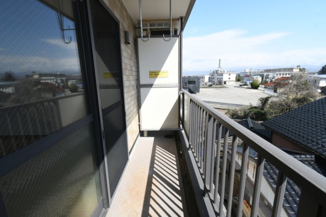 バルコニー　落ち着いた時間を過ごせるバルコニーです