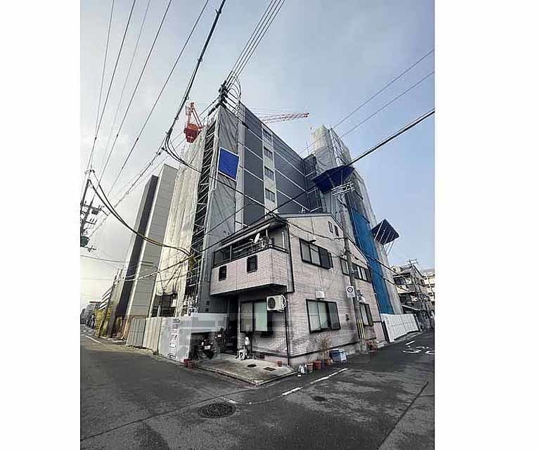 建物外観　・建築中