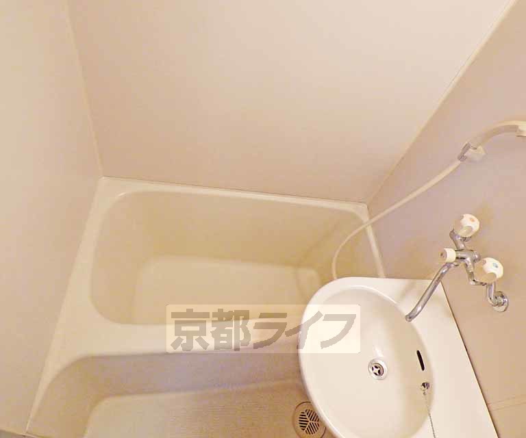 バス・シャワールーム　広いお風呂です。