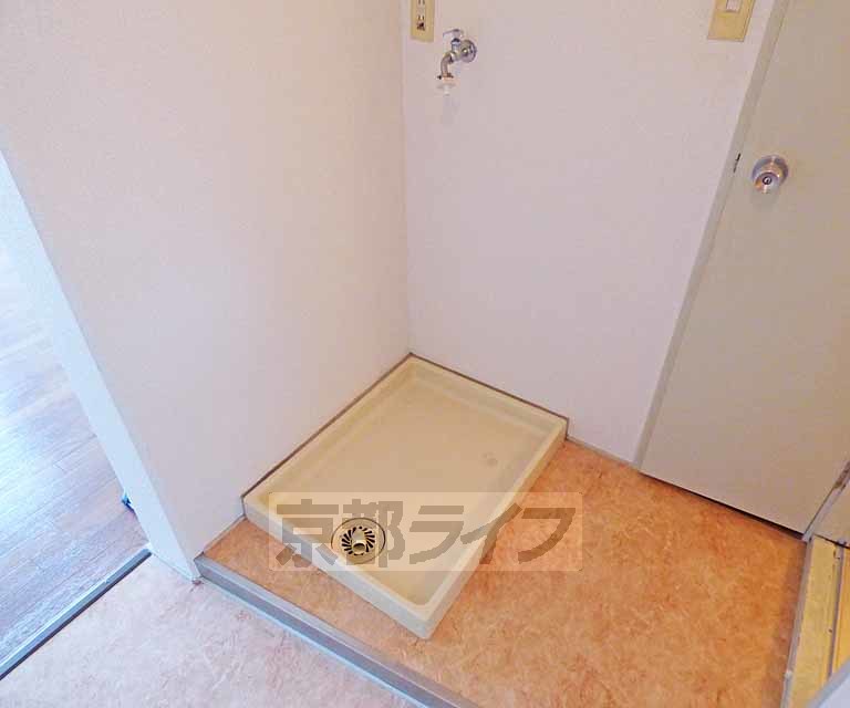 その他設備　室内に洗濯機置けます。