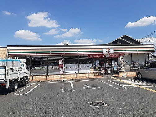 コンビニ　セブン-イレブン 飯能川寺店（コンビニ）まで220m