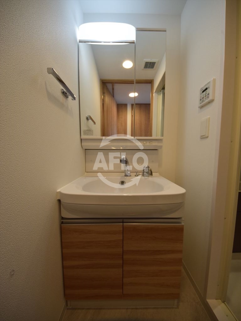 洗面設備　ファーストフィオーレ難波南パークサイド　洗面化粧台