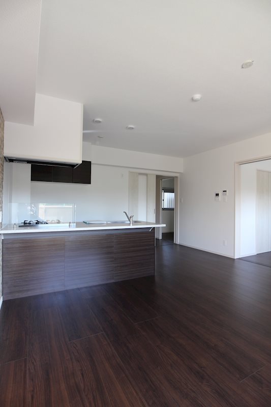 居室・リビング　※別号室の写真です。