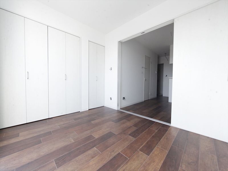 居室・リビング　洋室5.3帖　ＤＫ7.9帖　繋げて使用できます