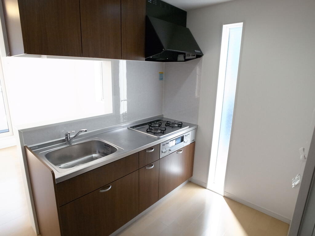 キッチン　3口コンロ付きシステムキッチン