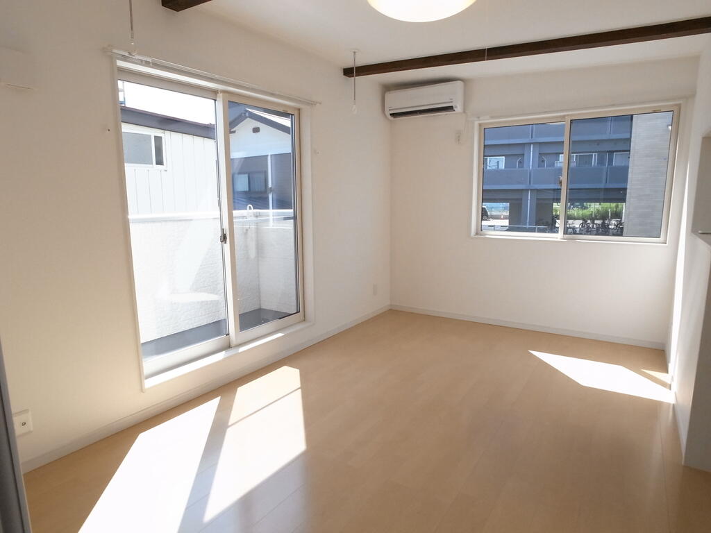 居室・リビング　フローリング