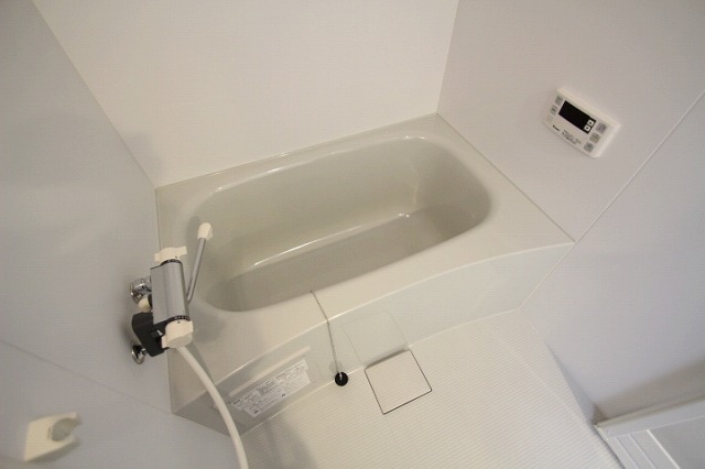 バス・シャワールーム　同物件、別号室のものです。