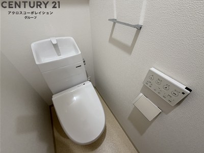 トイレ　温水洗浄便座完備