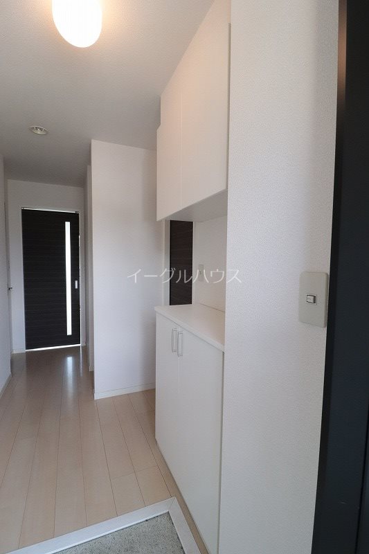 玄関　別部屋写真使用