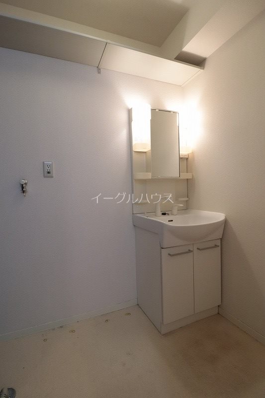 洗面設備　別部屋写真使用