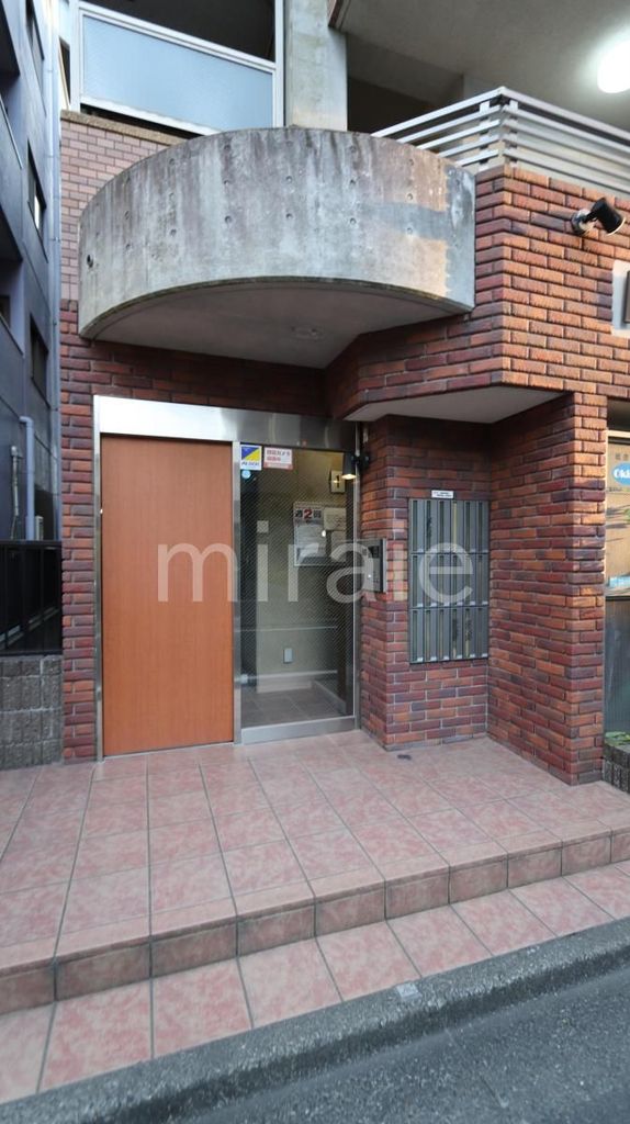 エントランス　エントランス