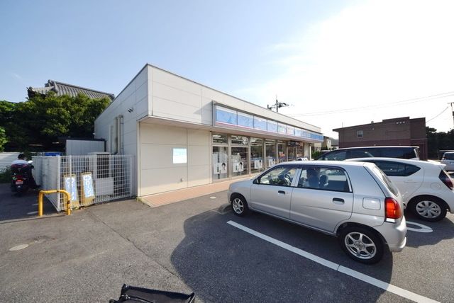 コンビニ　ローソン船橋上山町2丁目店（コンビニ）まで189m