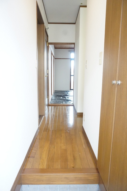 玄関　玄関からみたお部屋の雰囲気です☆