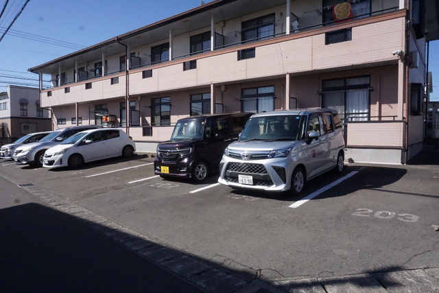 駐車場　敷地内駐車場です☆