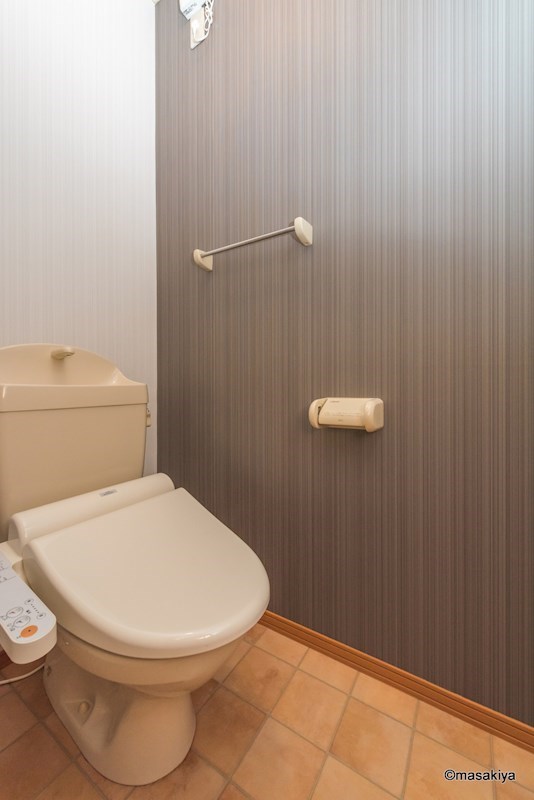 トイレ　トイレ　ウォシュレット付き