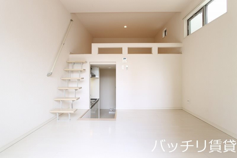 居室・リビング　画像は同型タイプの為、現状を優先致します。