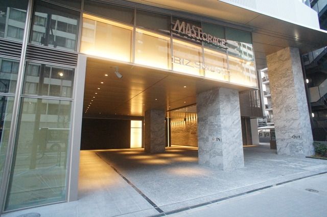 エントランス　お問合せは(株)タウンハウジングレジデンス事業部　赤坂店・…