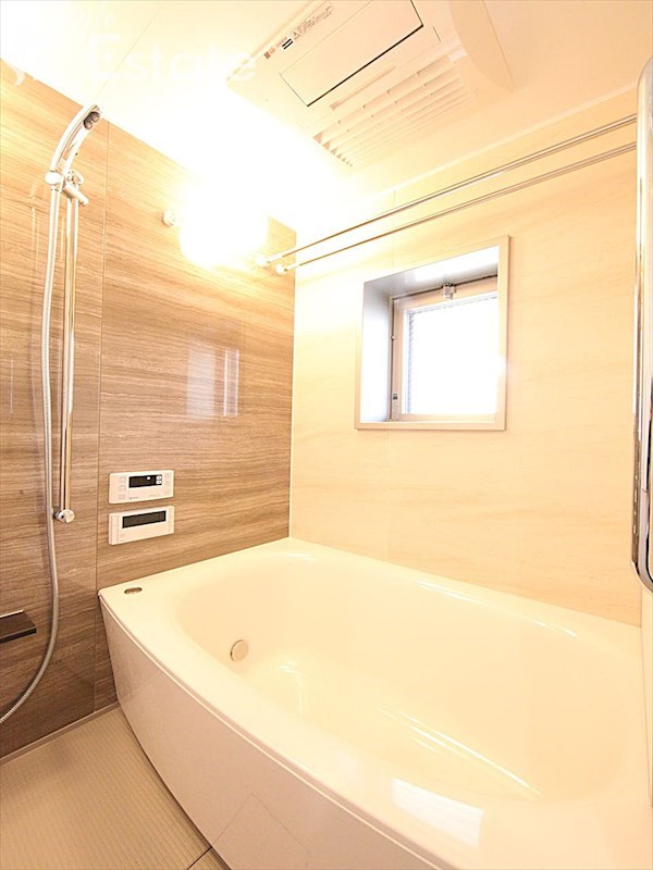 バス・シャワールーム　バスルーム