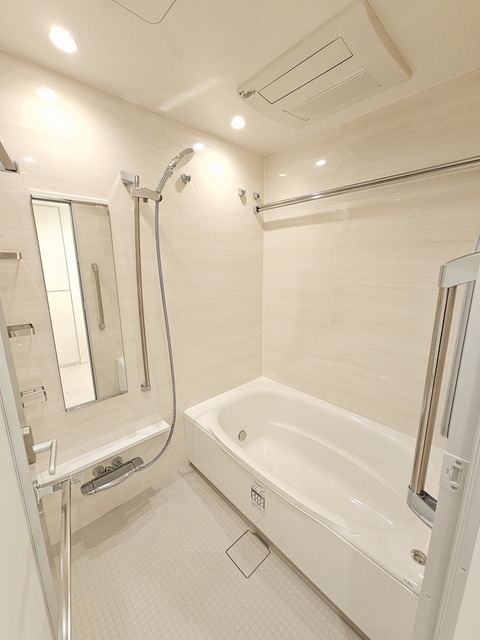 バス・シャワールーム　浴室乾燥機・追焚き