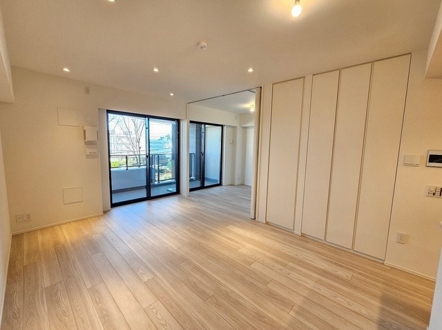 居室・リビング　リビング　エアコン新規設置予定