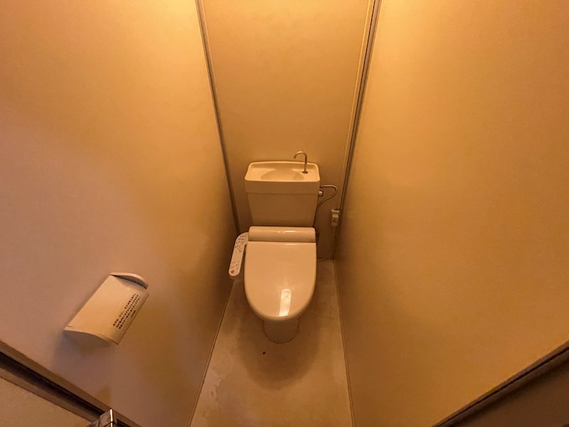 トイレ　別部屋参照