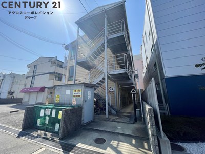 建物外観　敷地内に自転車置き場あります！