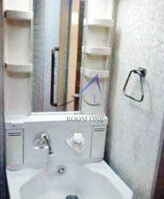 洗面設備　独立洗面台です。