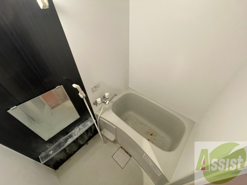 バス・シャワールーム　疲れを癒すには湯船でゆっくりするのが良いですよ。