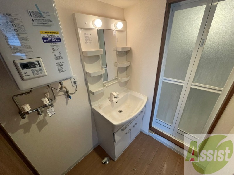 洗面設備　シャンプードレッサーで身支度もラクラクです！