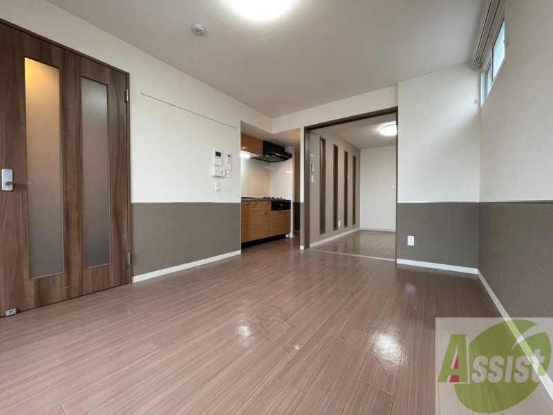 居室・リビング　広々としたリビングですね。使い勝手がよさそうですね！