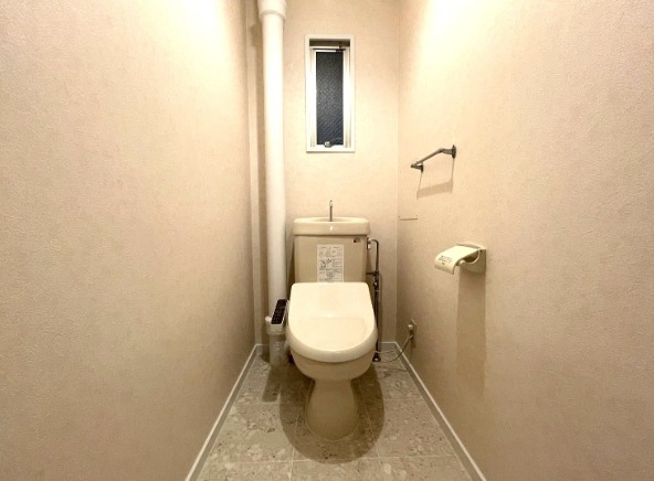 トイレ　清潔感あるトイレですね