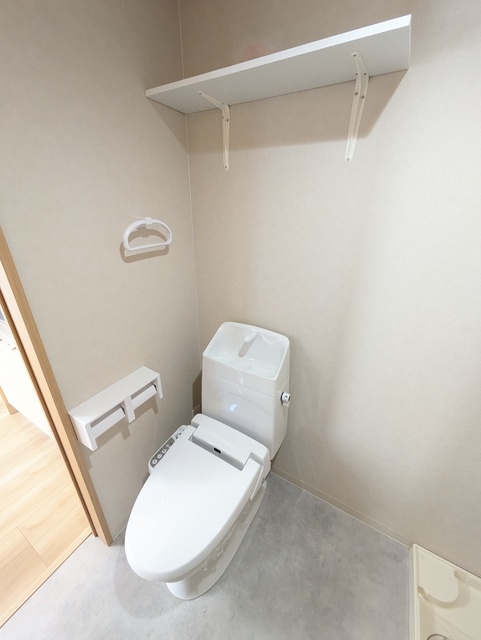 トイレ　洗浄暖房便座