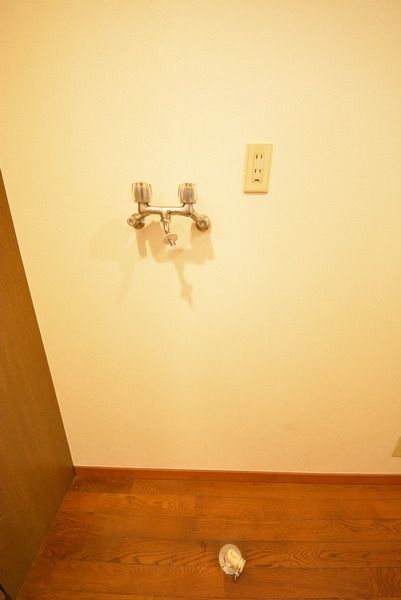 洗面設備　★洗濯機置場★