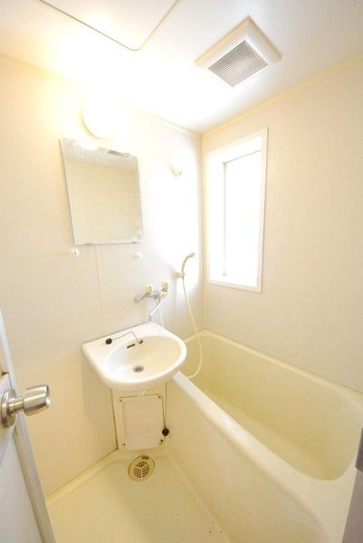 バス・シャワールーム　★ミニ洗面台付き★