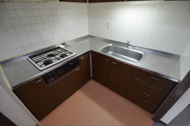 キッチン　Ｌ字のキッチン、広いです♪