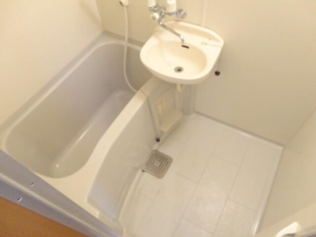 バス・シャワールーム　バストイレ別