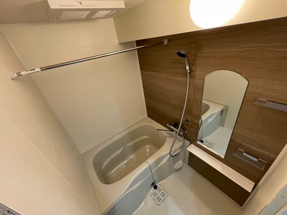 バス・シャワールーム　※別部屋の写真です