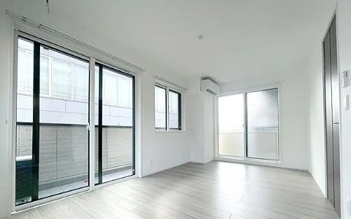 居室・リビング　☆広々とした居室☆