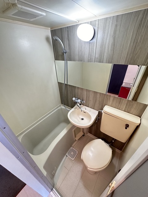 バス・シャワールーム　別部屋参考写真です