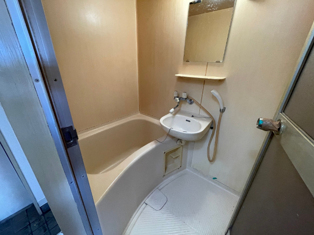 バス・シャワールーム　広く使えるバスです