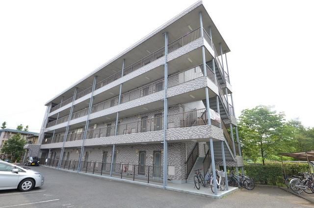 エントランス　♪リバーサイドでマイナスイオンたっぷりの住環境♪