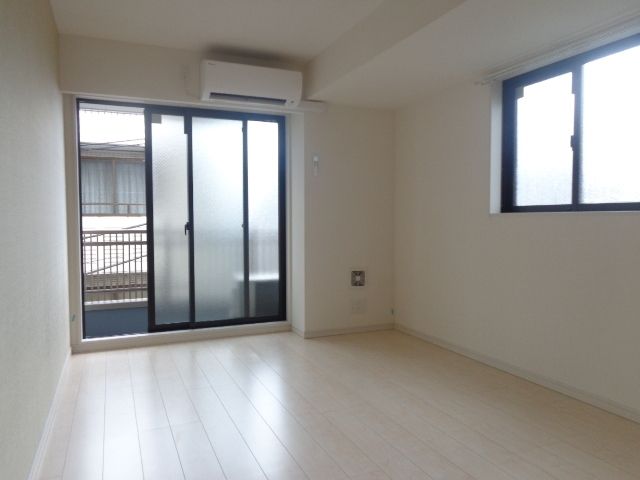 その他部屋・スペース　角部屋２面採光です