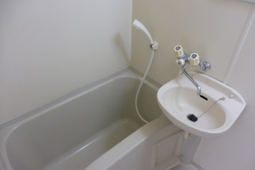 バス・シャワールーム　浴室 (2)