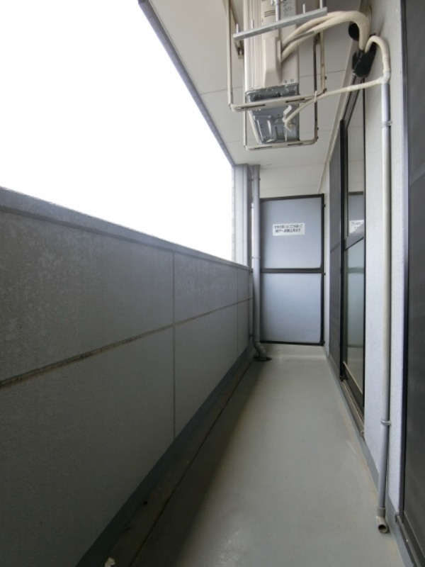 バルコニー　図面と現状に相違がある場合には現状を優先