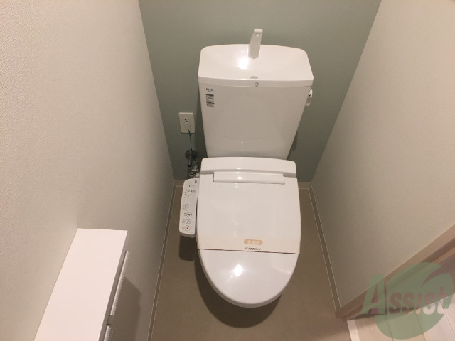 トイレ　嬉しいウォシュレット機能付きです。シャワートイレは便利ですね