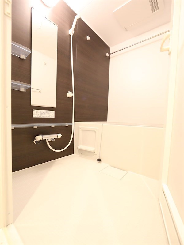 バス・シャワールーム　バスルーム　浴室暖房乾燥機付　追い焚き　オートバス