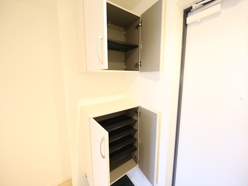 玄関　玄関　シューズボックス