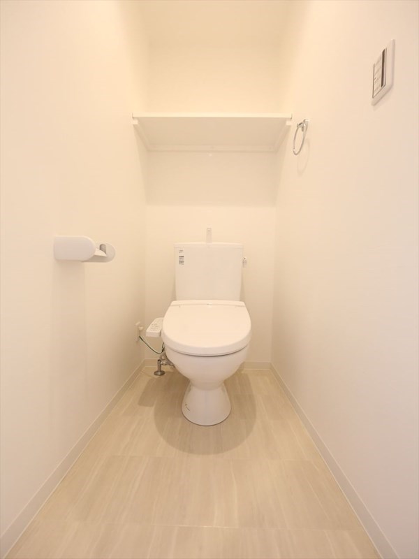 トイレ　洋式トイレ　温水洗浄暖房便座付