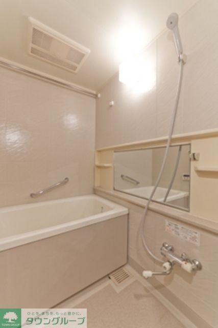 バス・シャワールーム　※写真は同タイプ住戸です。